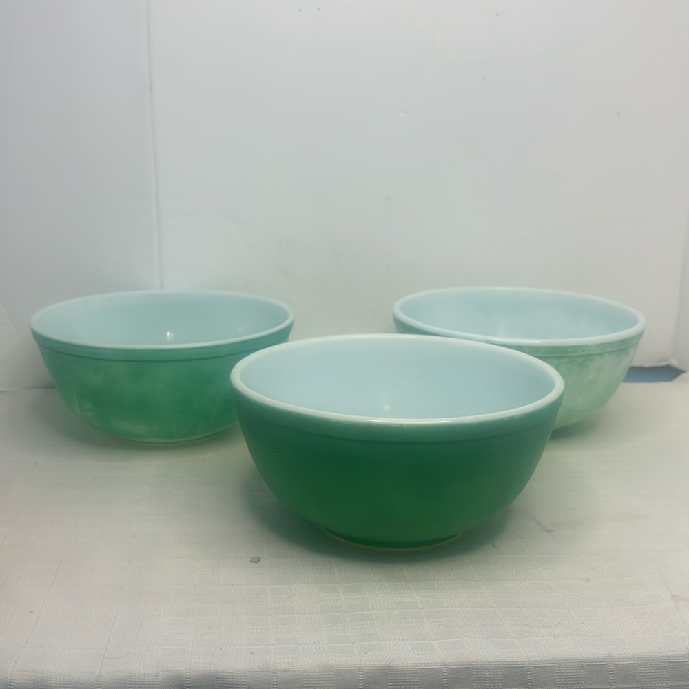 Vintage PYREX Primary Colors Nesting Mixing Bowls